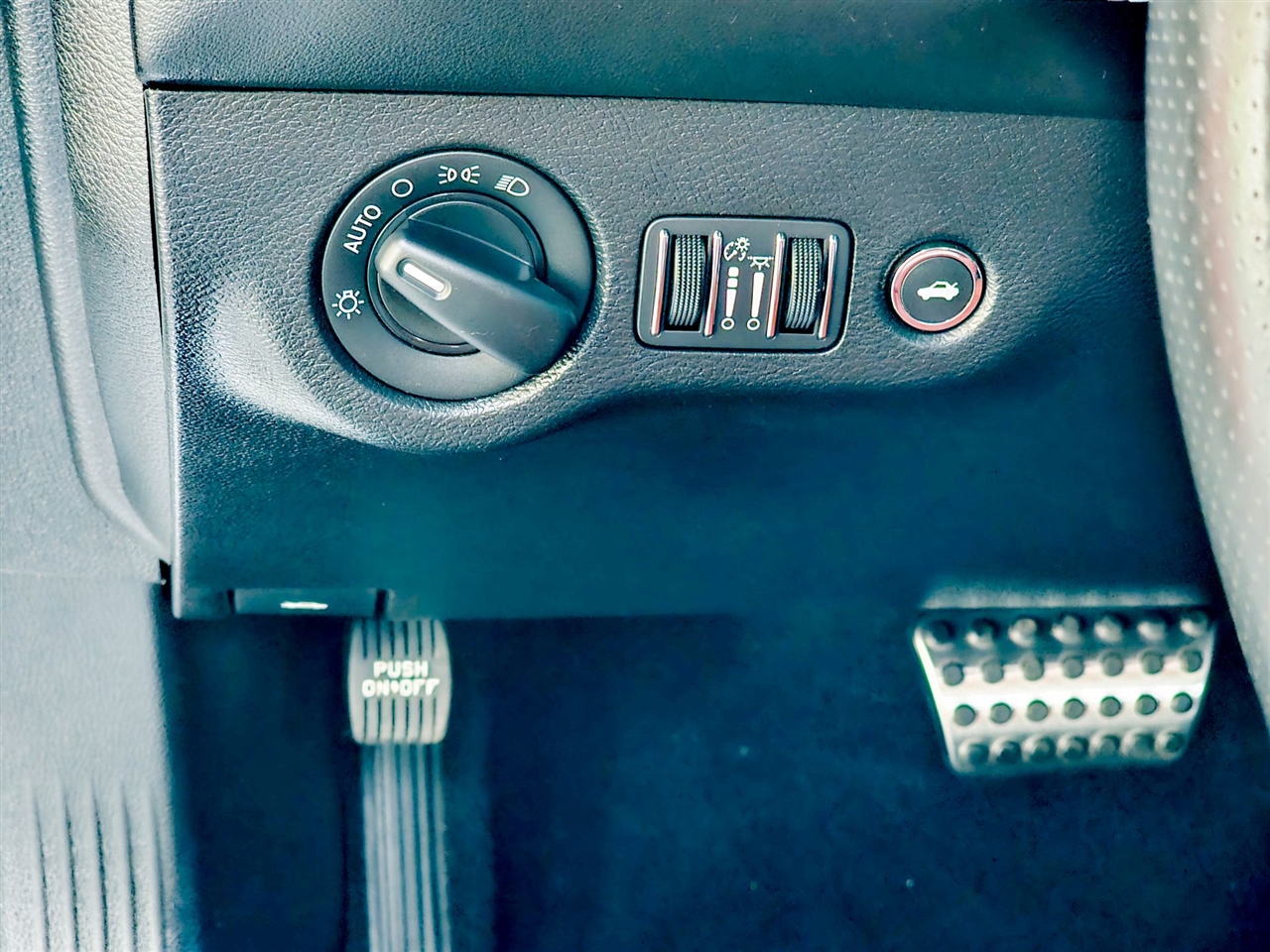 Dodge Challenger  2020