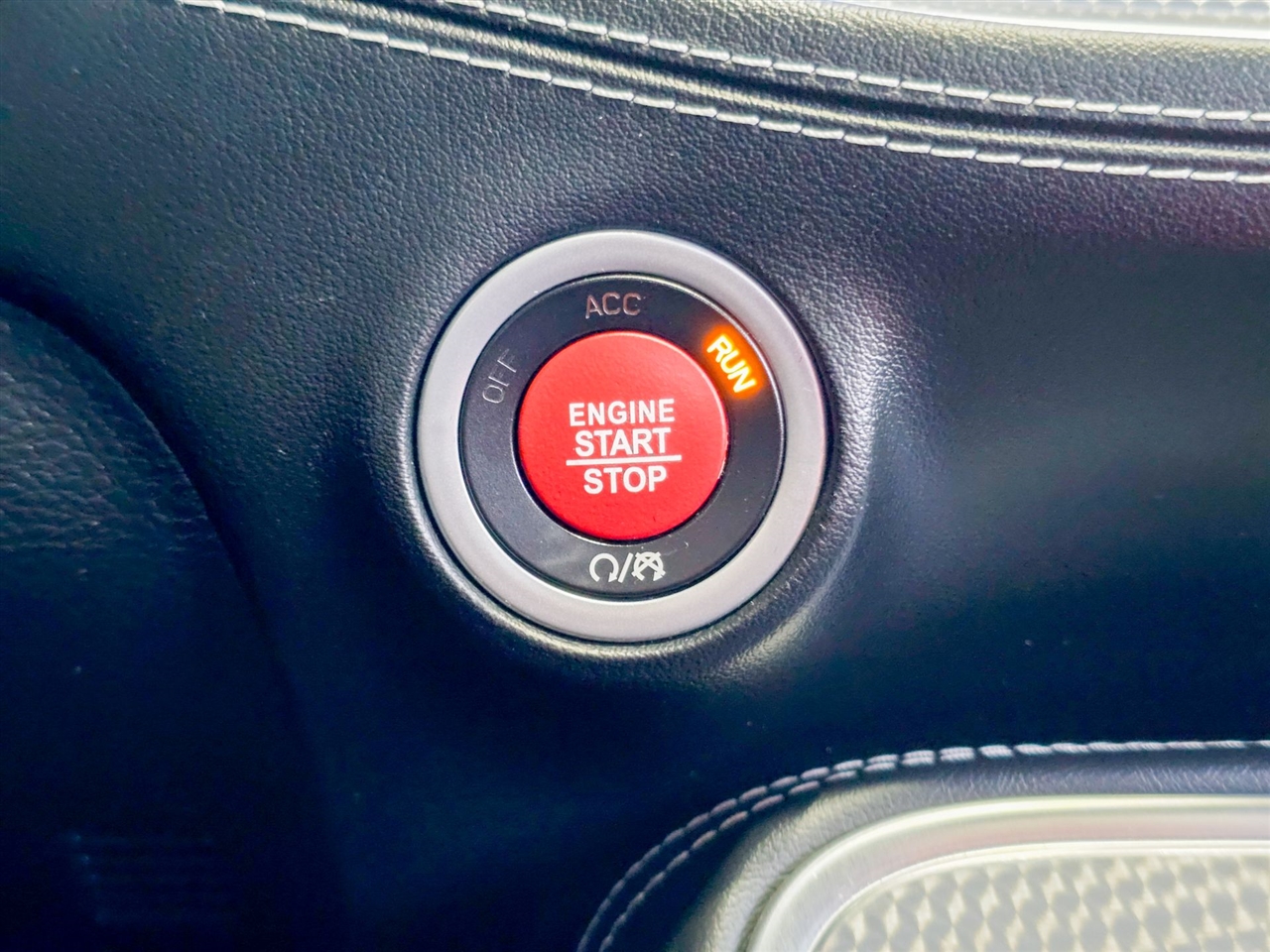 Dodge Challenger  2020