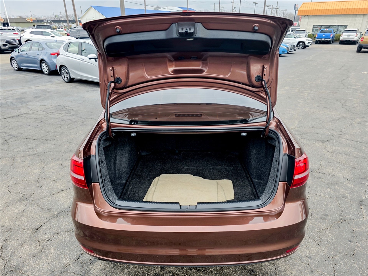 Volkswagen Jetta Sedan  2016