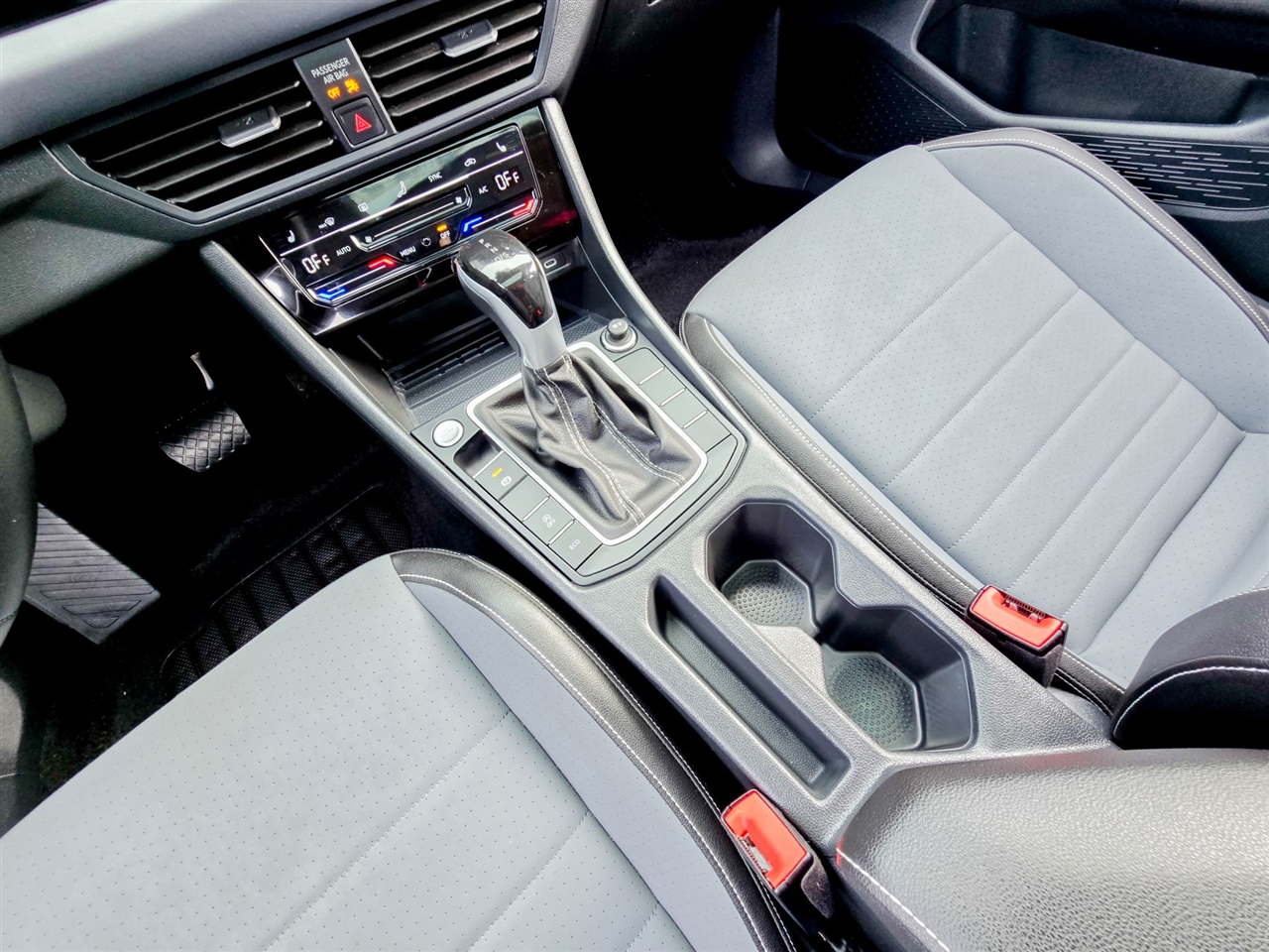 Volkswagen Jetta  2025