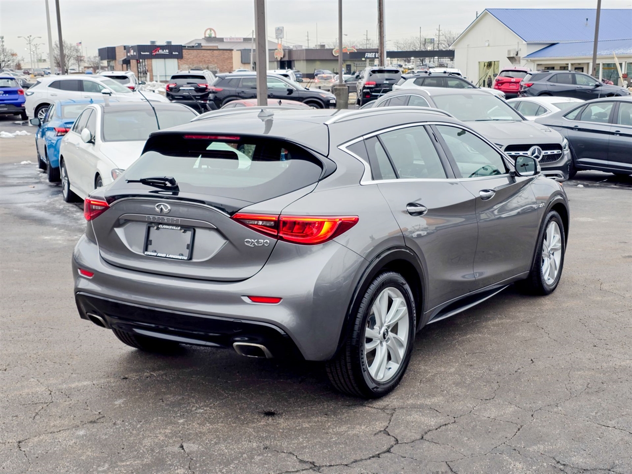 Infiniti QX30  2019