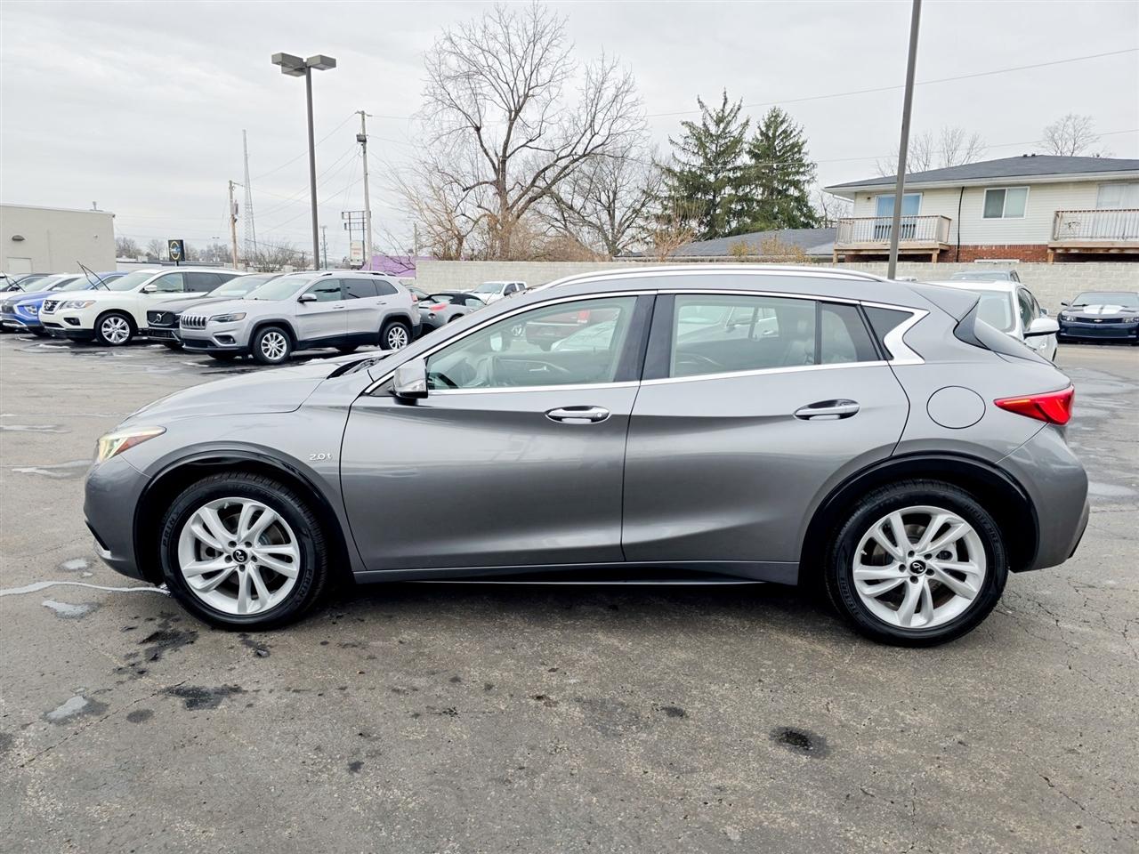 Infiniti QX30  2019