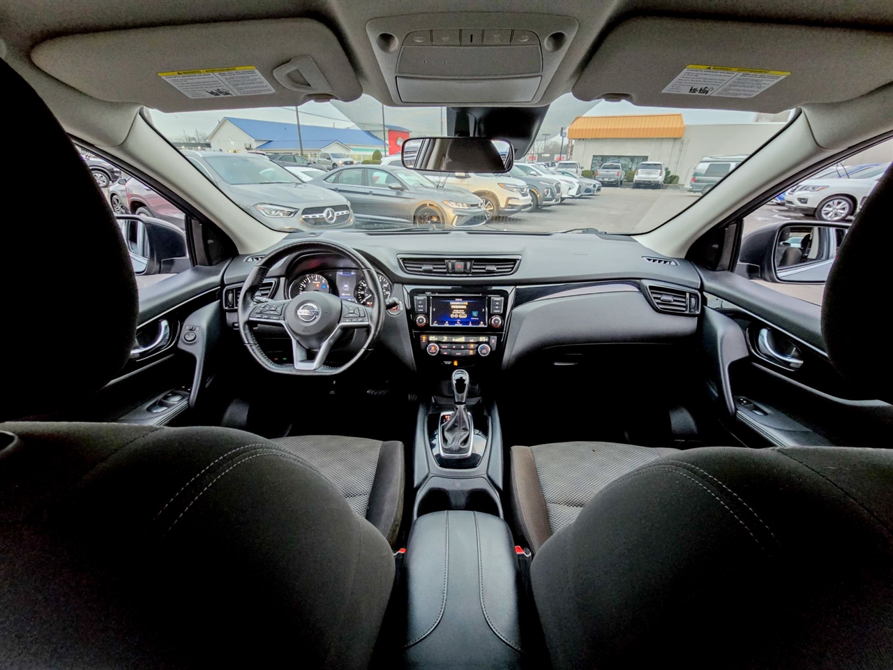 Nissan Rogue Sport  2022