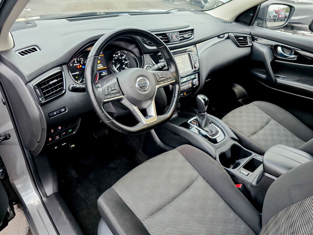 Nissan Rogue Sport  2022