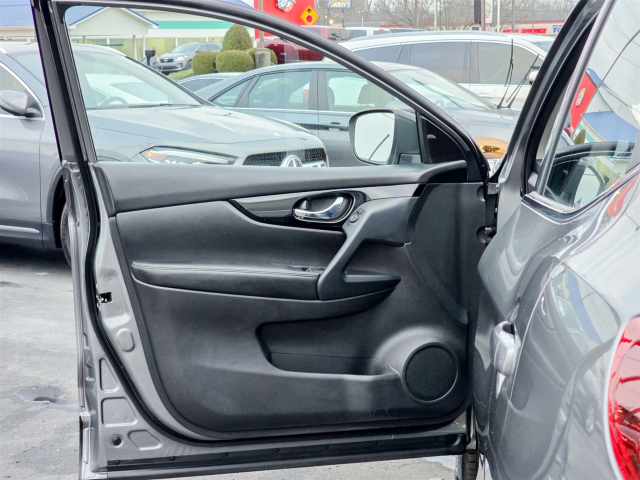 Nissan Rogue Sport  2022