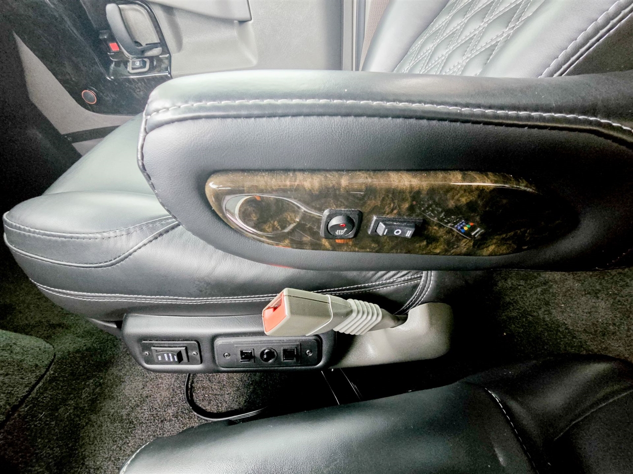 Chevrolet Express Cargo Van  2025