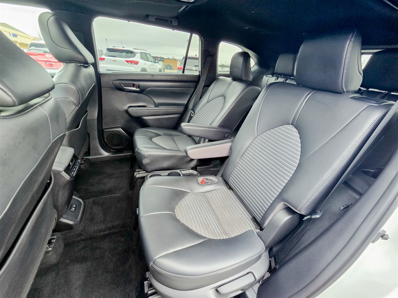 Toyota Highlander  2021