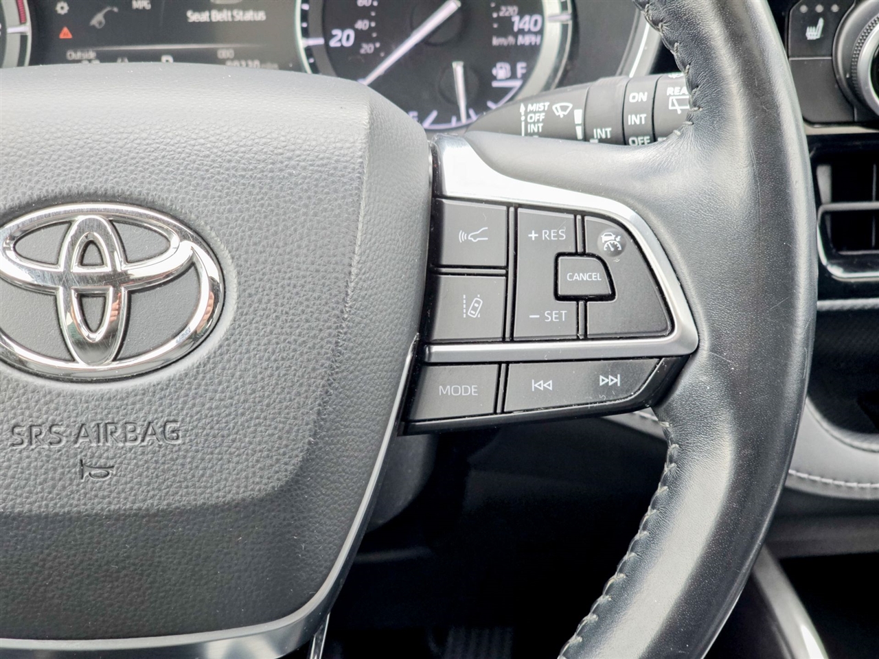 Toyota Highlander  2021