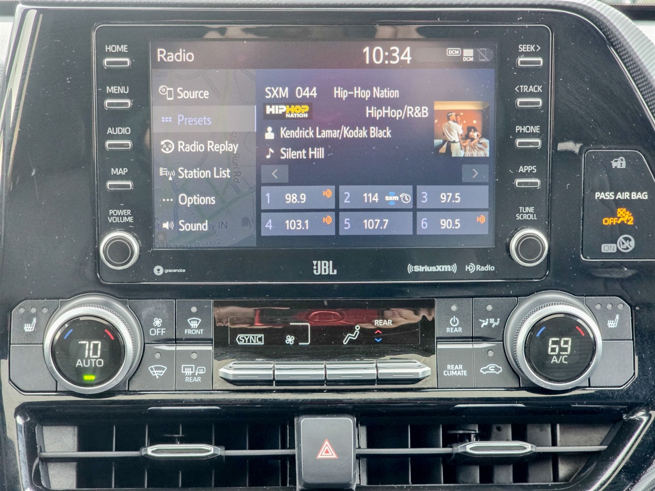 Toyota Highlander  2021