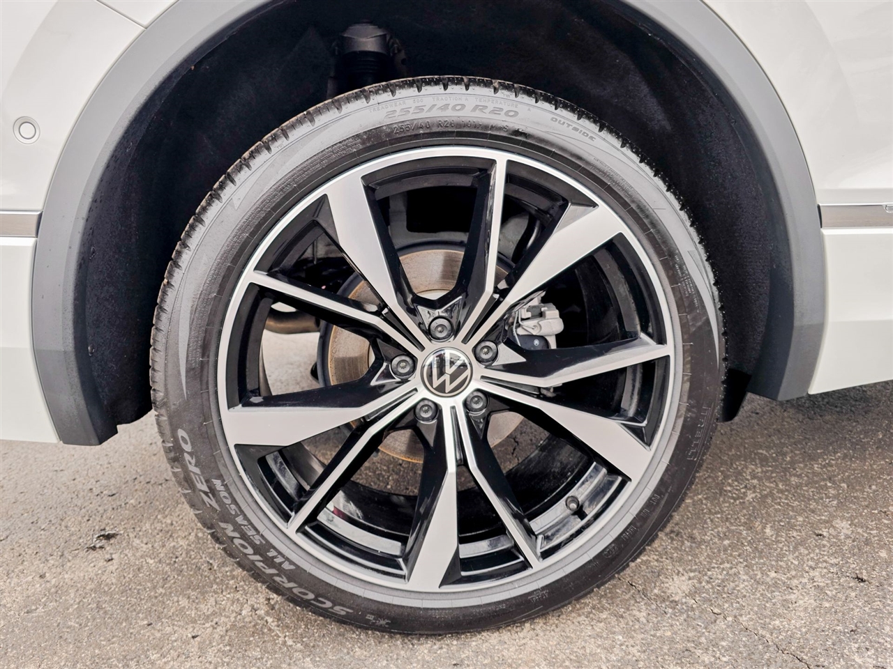 Volkswagen Tiguan  2024