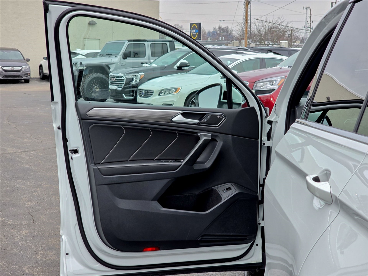 Volkswagen Tiguan  2024