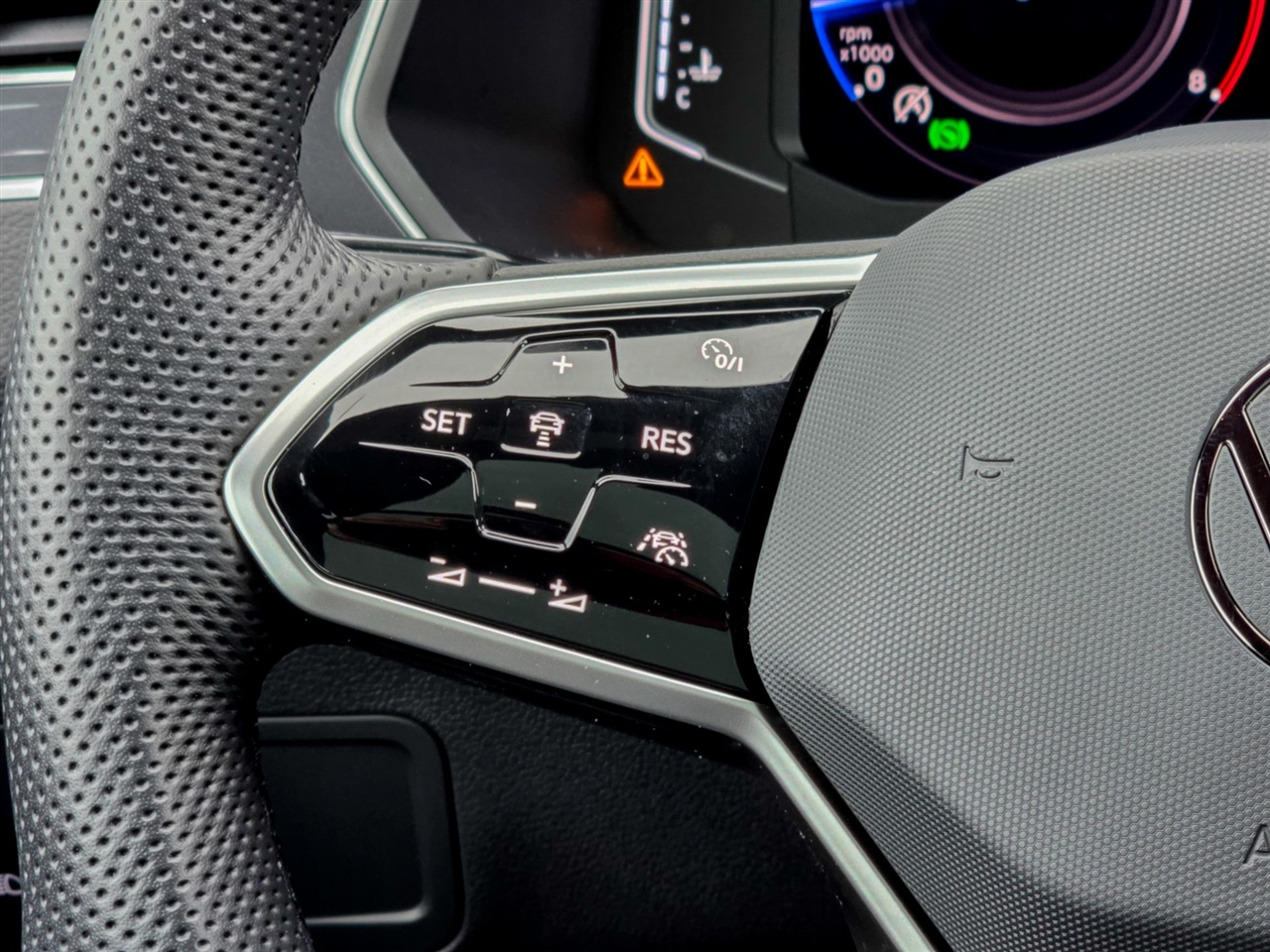 Volkswagen Tiguan  2024