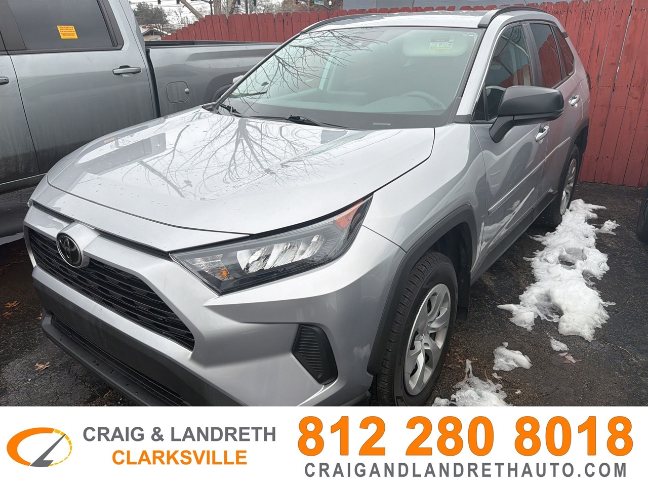 2021 Toyota RAV4 LE's photo