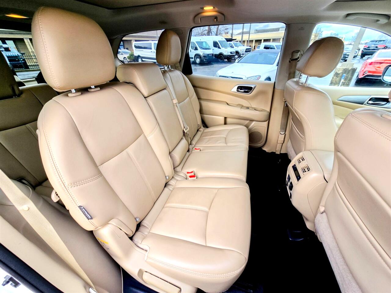 Nissan Pathfinder  2018