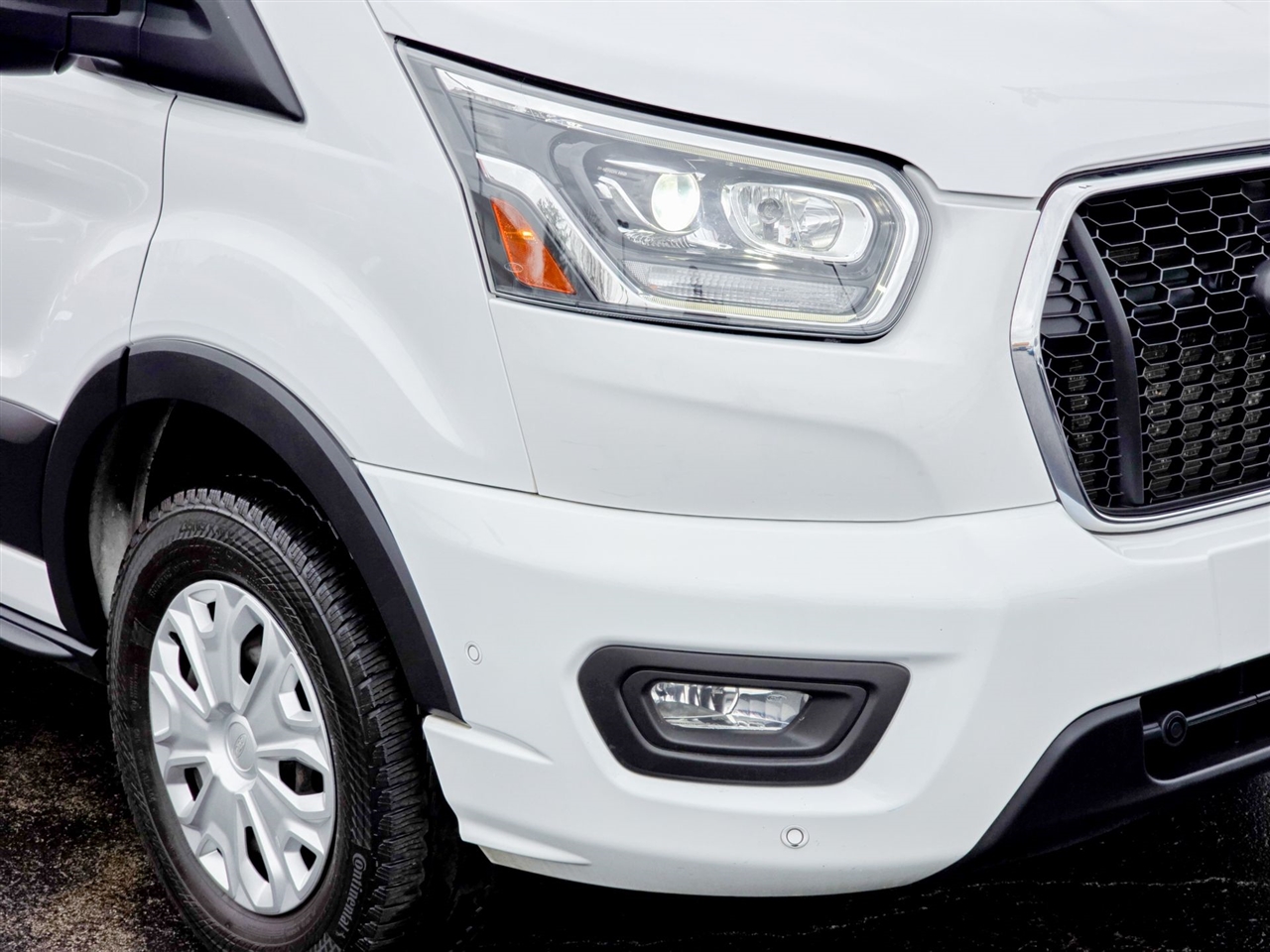 Ford Transit Passenger Wagon  2023