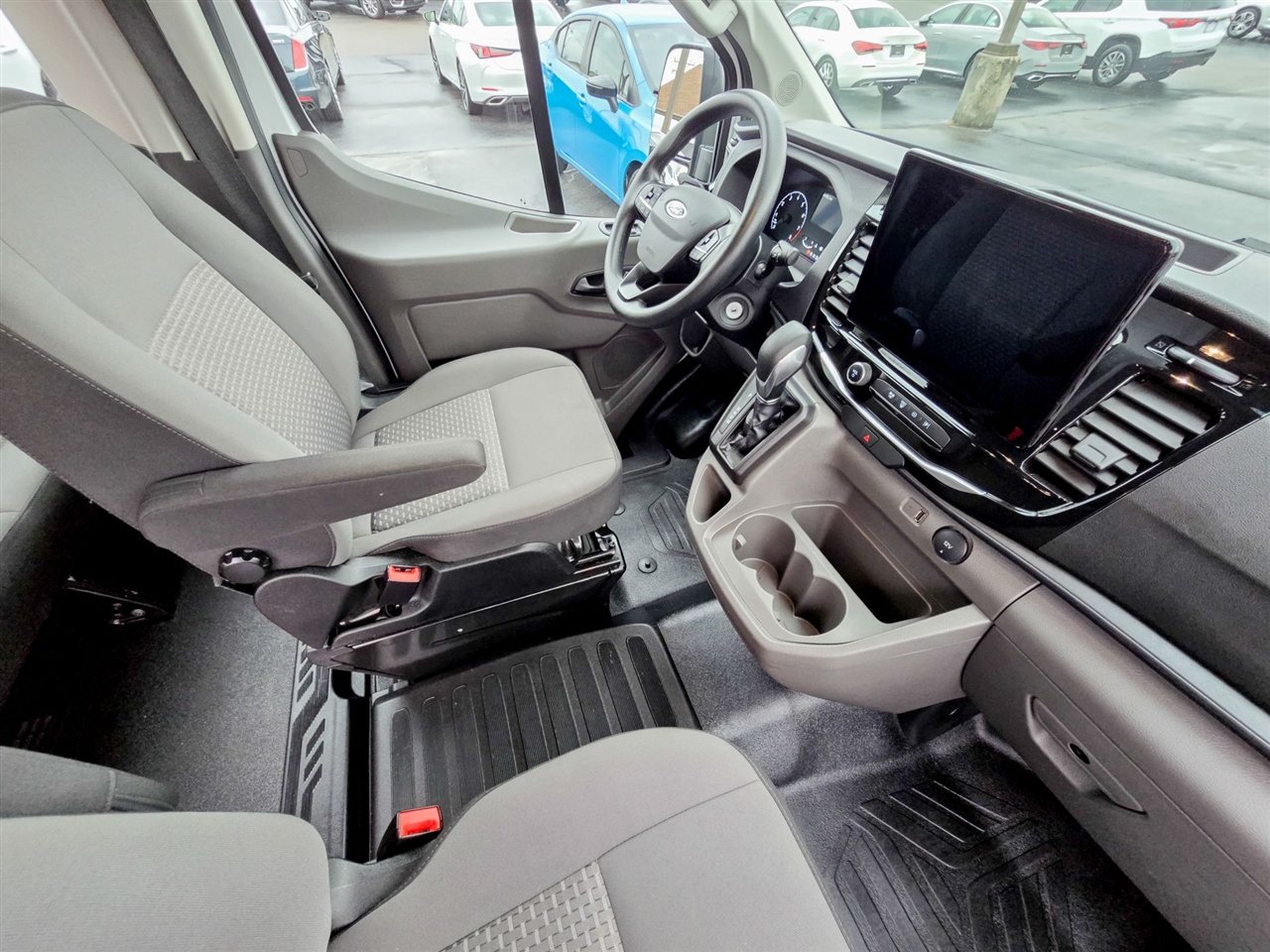 Ford Transit Passenger Wagon  2023