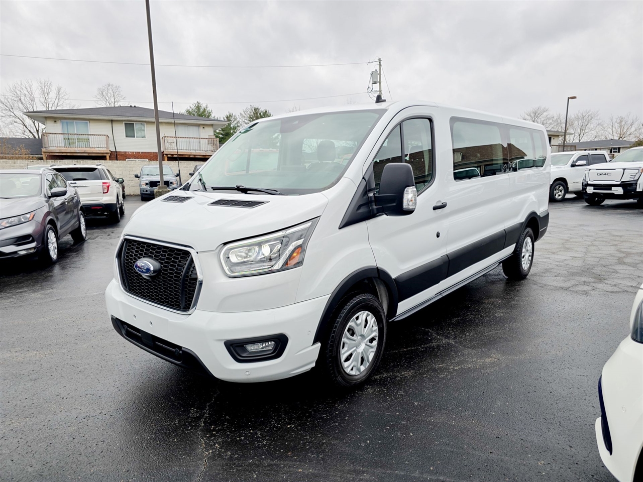 Ford Transit Passenger Wagon  2023