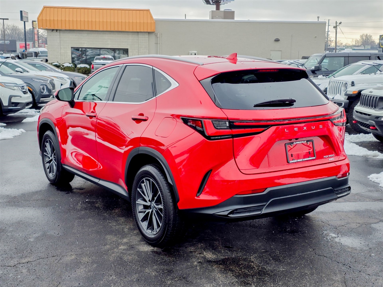 Lexus NX  2022