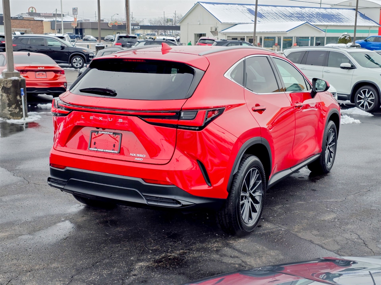 Lexus NX  2022
