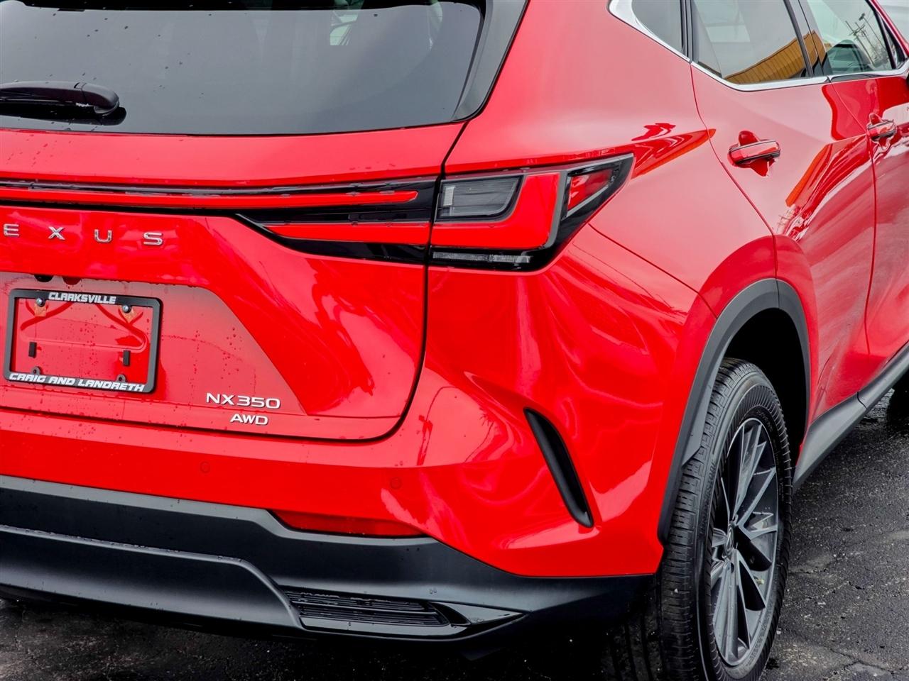 Lexus NX  2022
