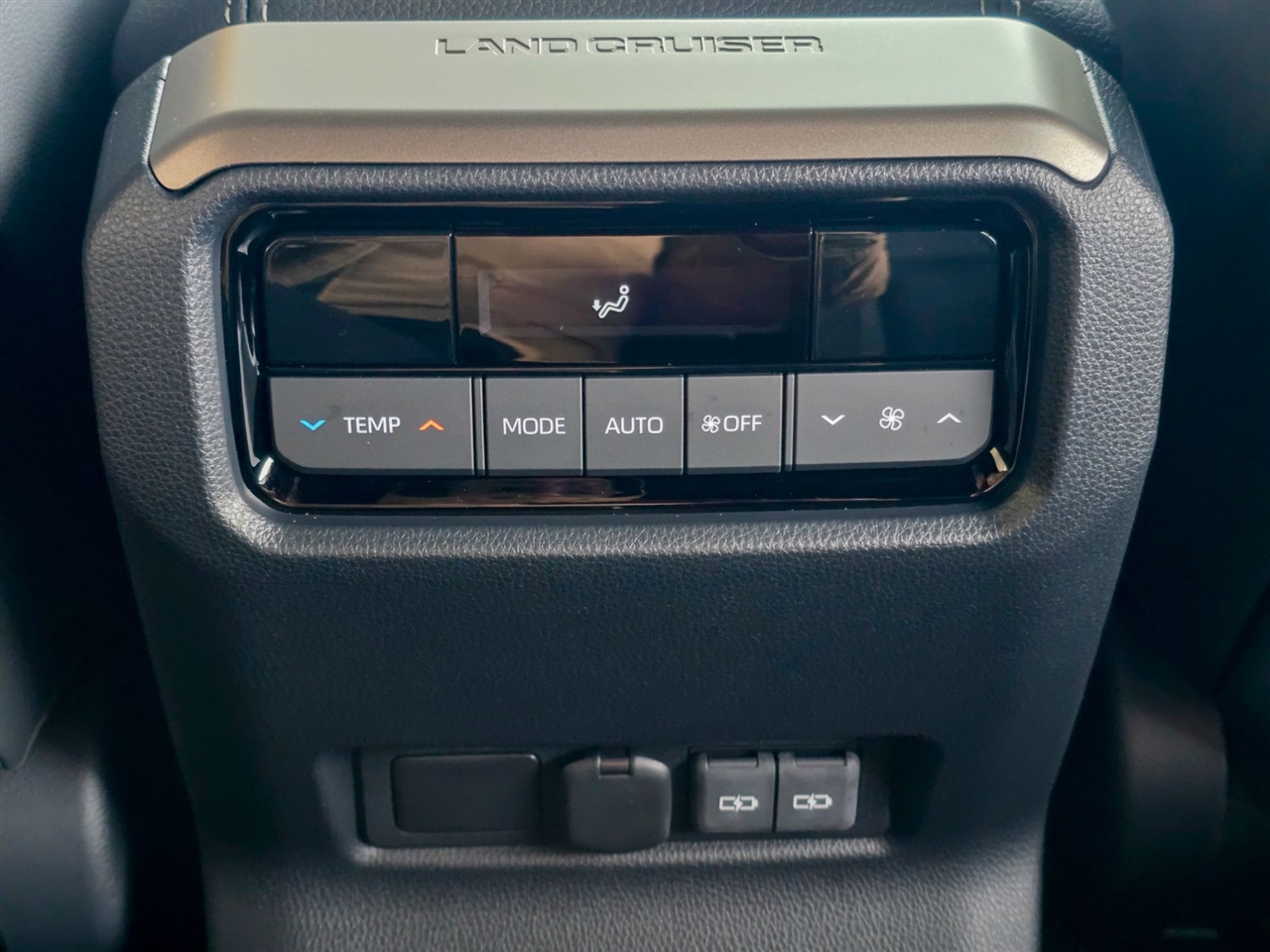 Toyota Land Cruiser  2026