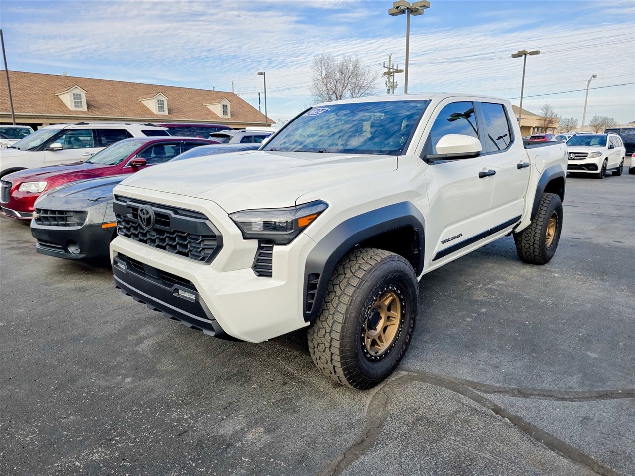Toyota Tacoma 4WD  2024