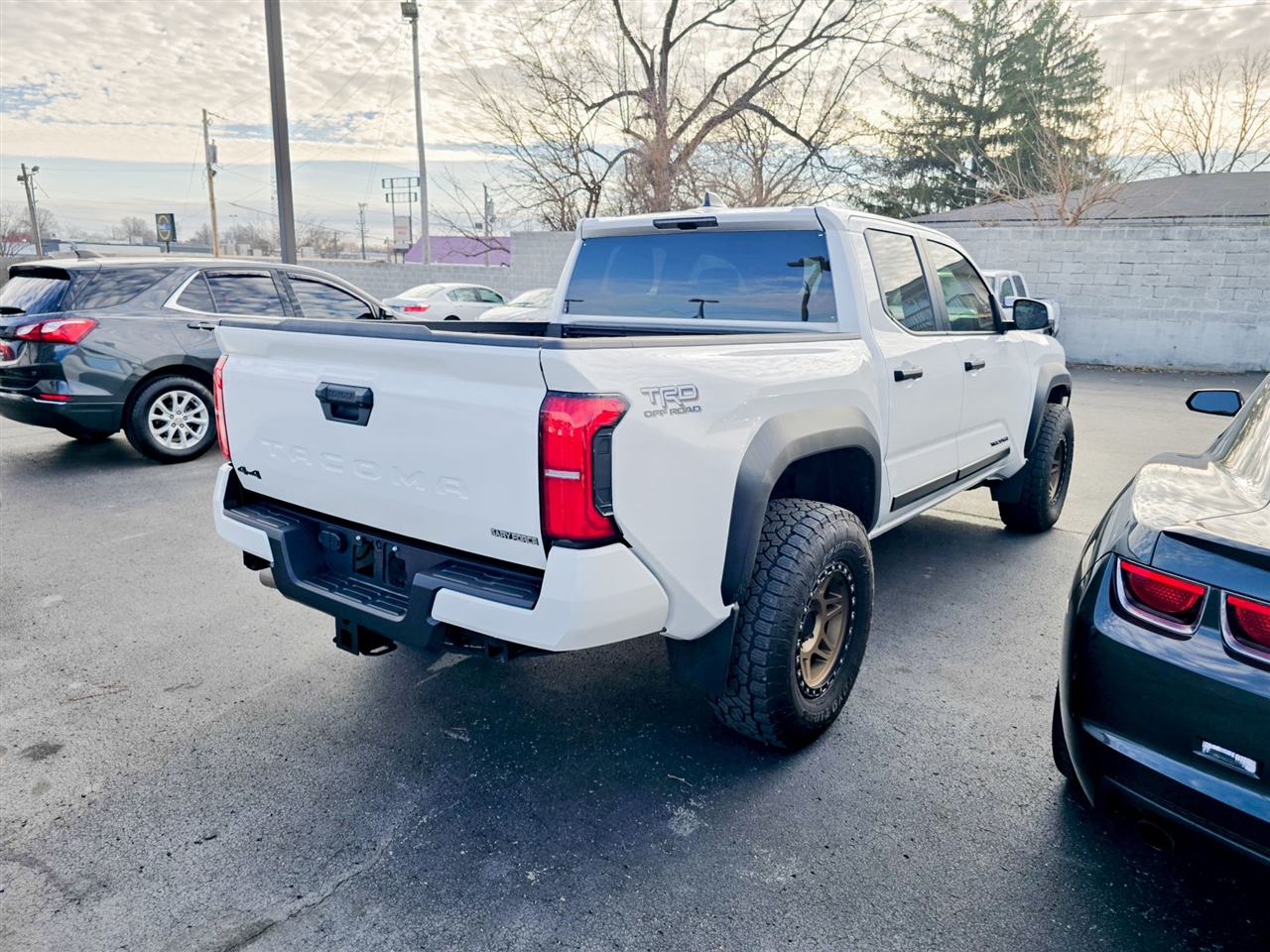 Toyota Tacoma 4WD  2024