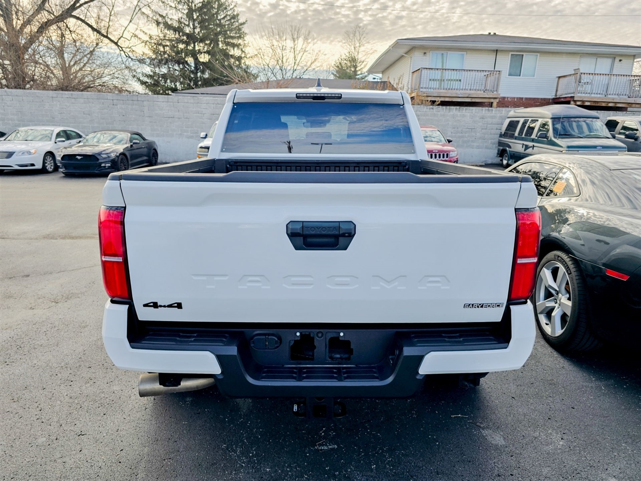 Toyota Tacoma 4WD  2024