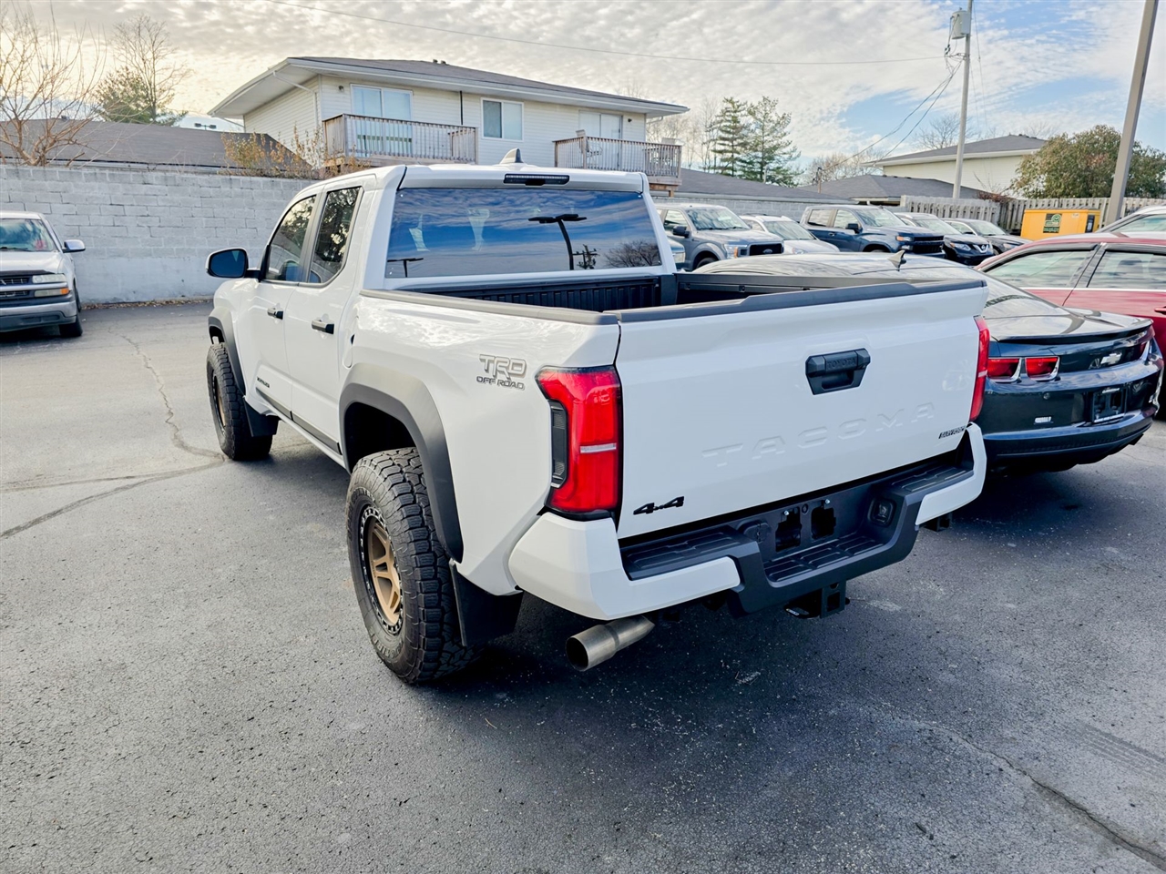 Toyota Tacoma 4WD  2024