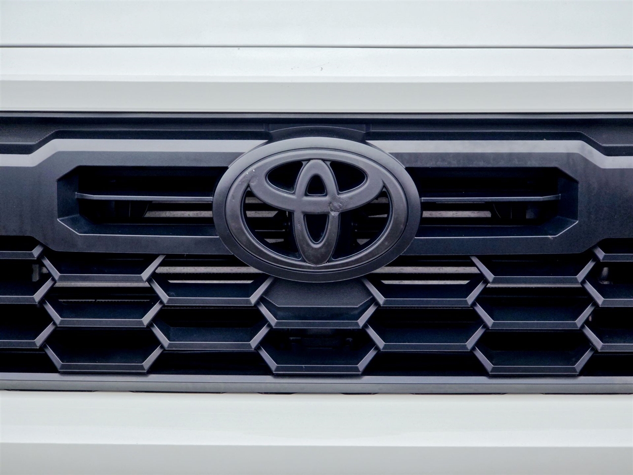 Toyota Tacoma 4WD  2024