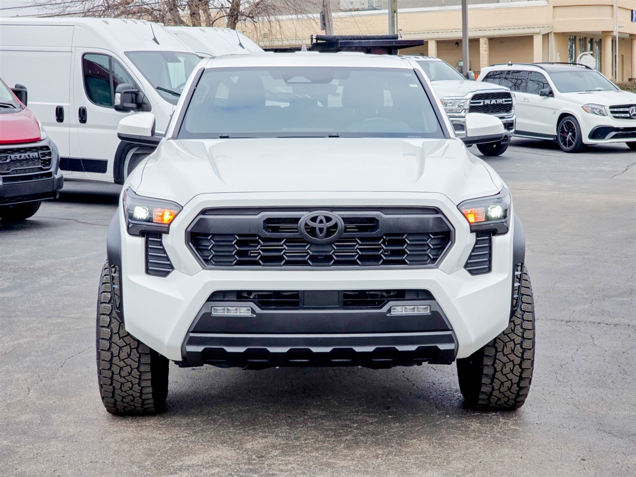 Toyota Tacoma 4WD  2024