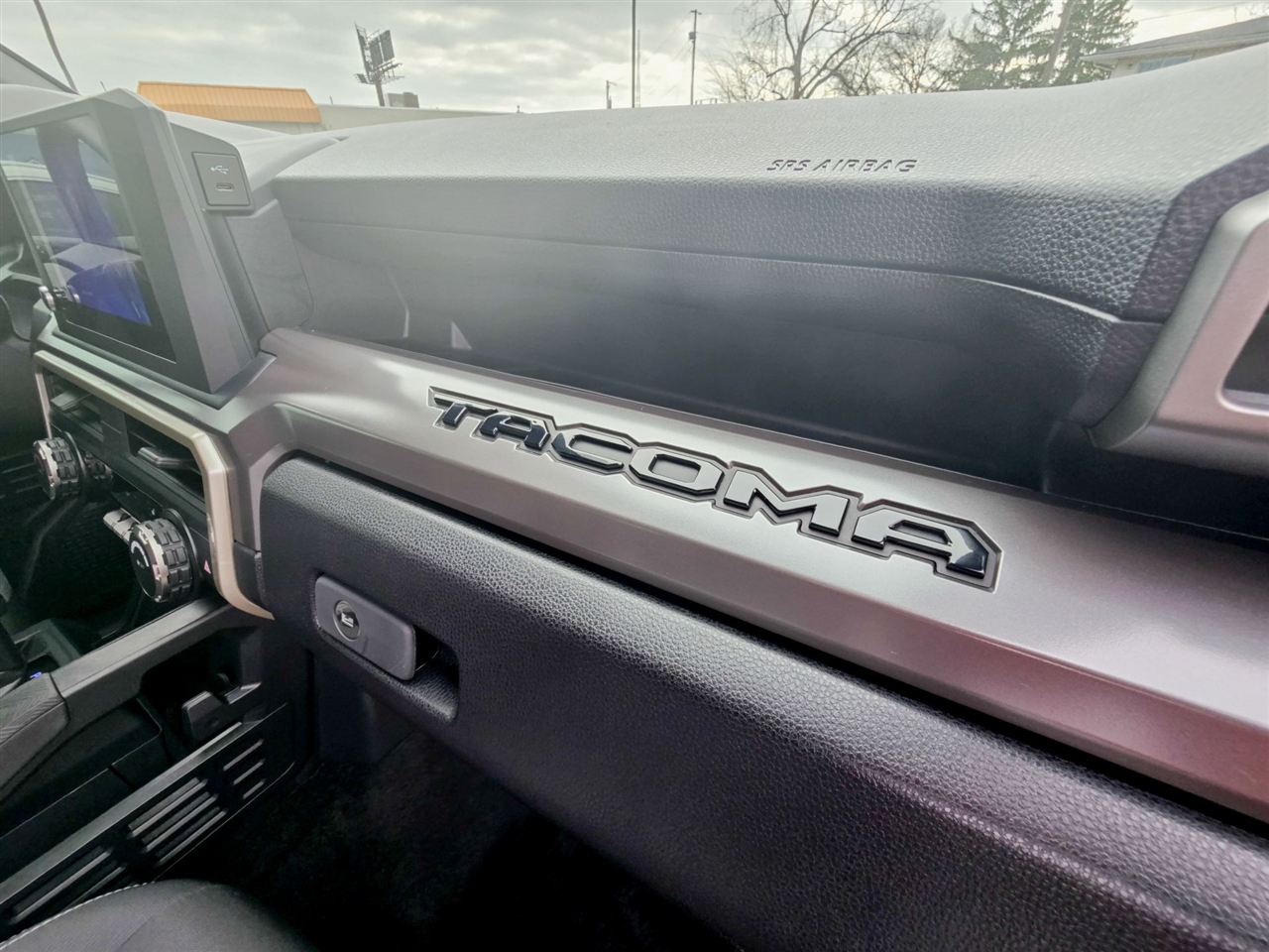 Toyota Tacoma 4WD  2024