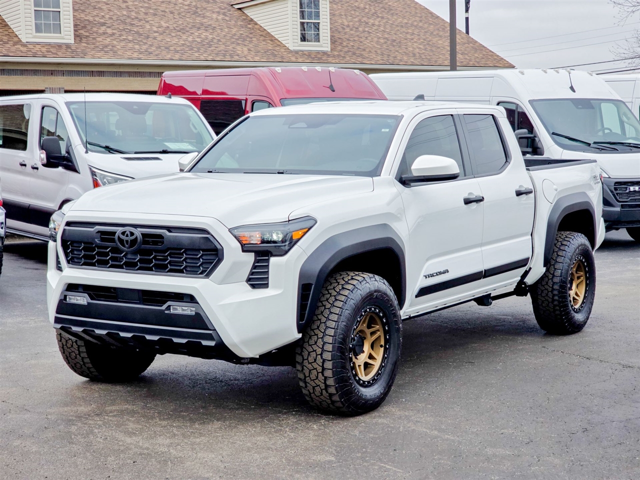 Toyota Tacoma 4WD  2024