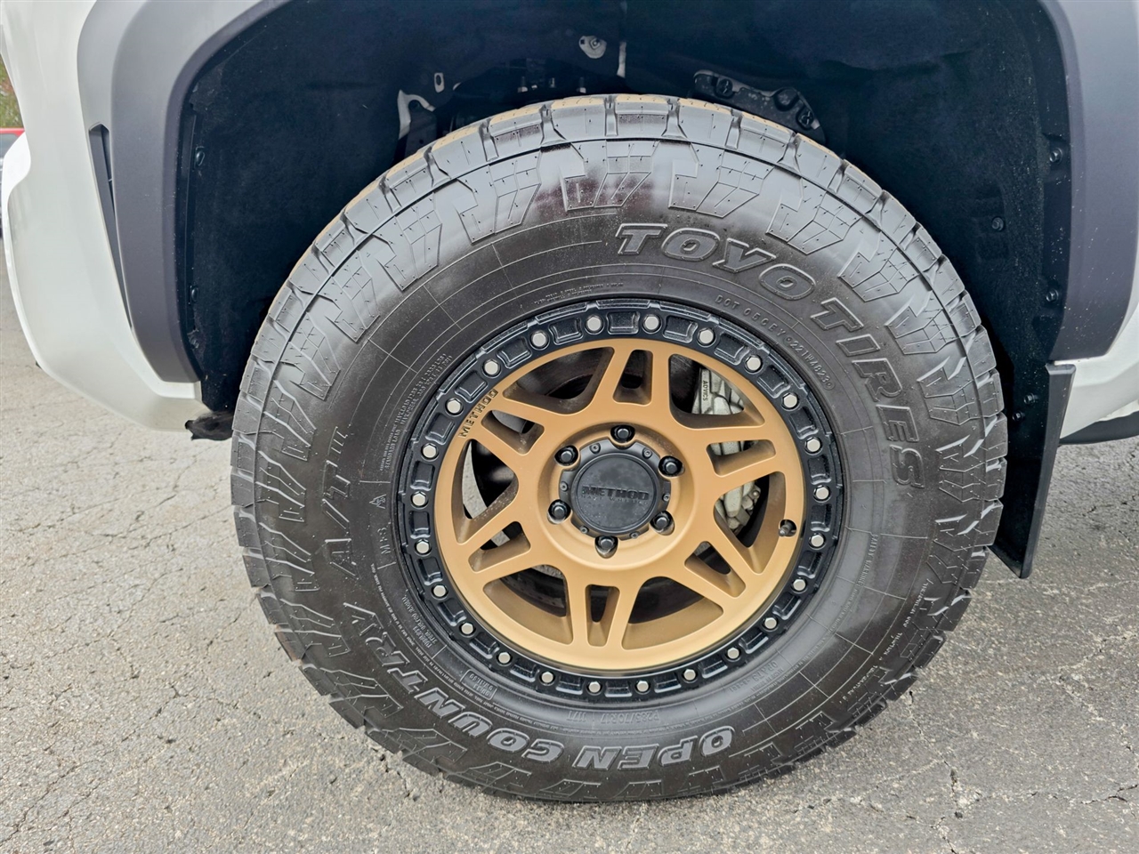 Toyota Tacoma 4WD  2024