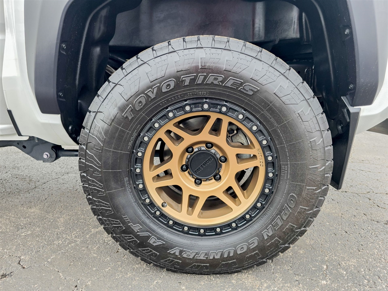 Toyota Tacoma 4WD  2024