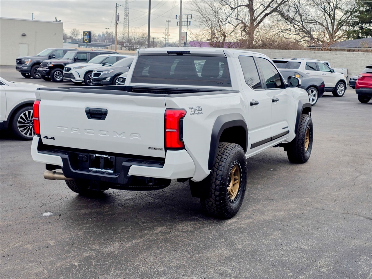 Toyota Tacoma 4WD  2024