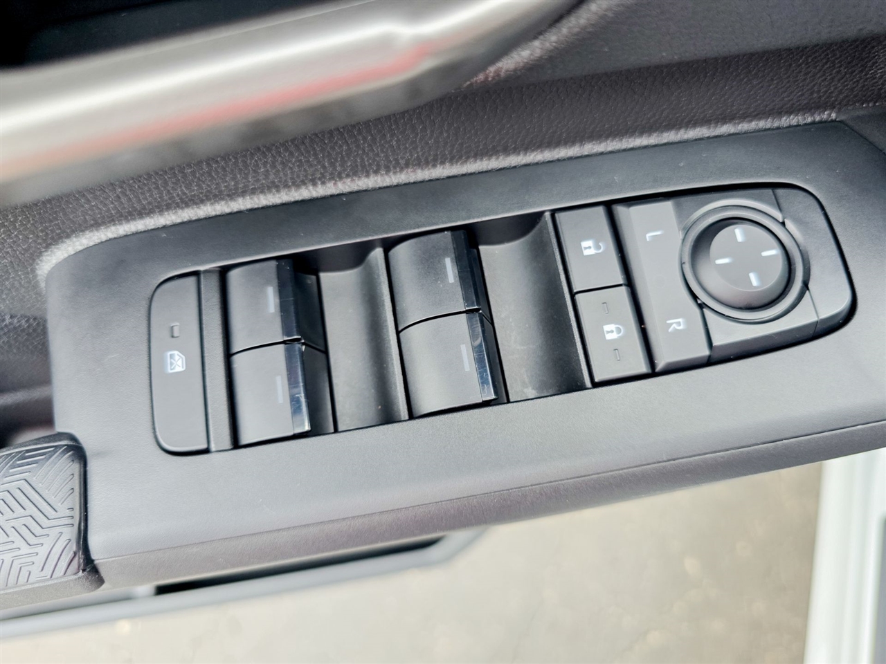 Toyota Tacoma 4WD  2024