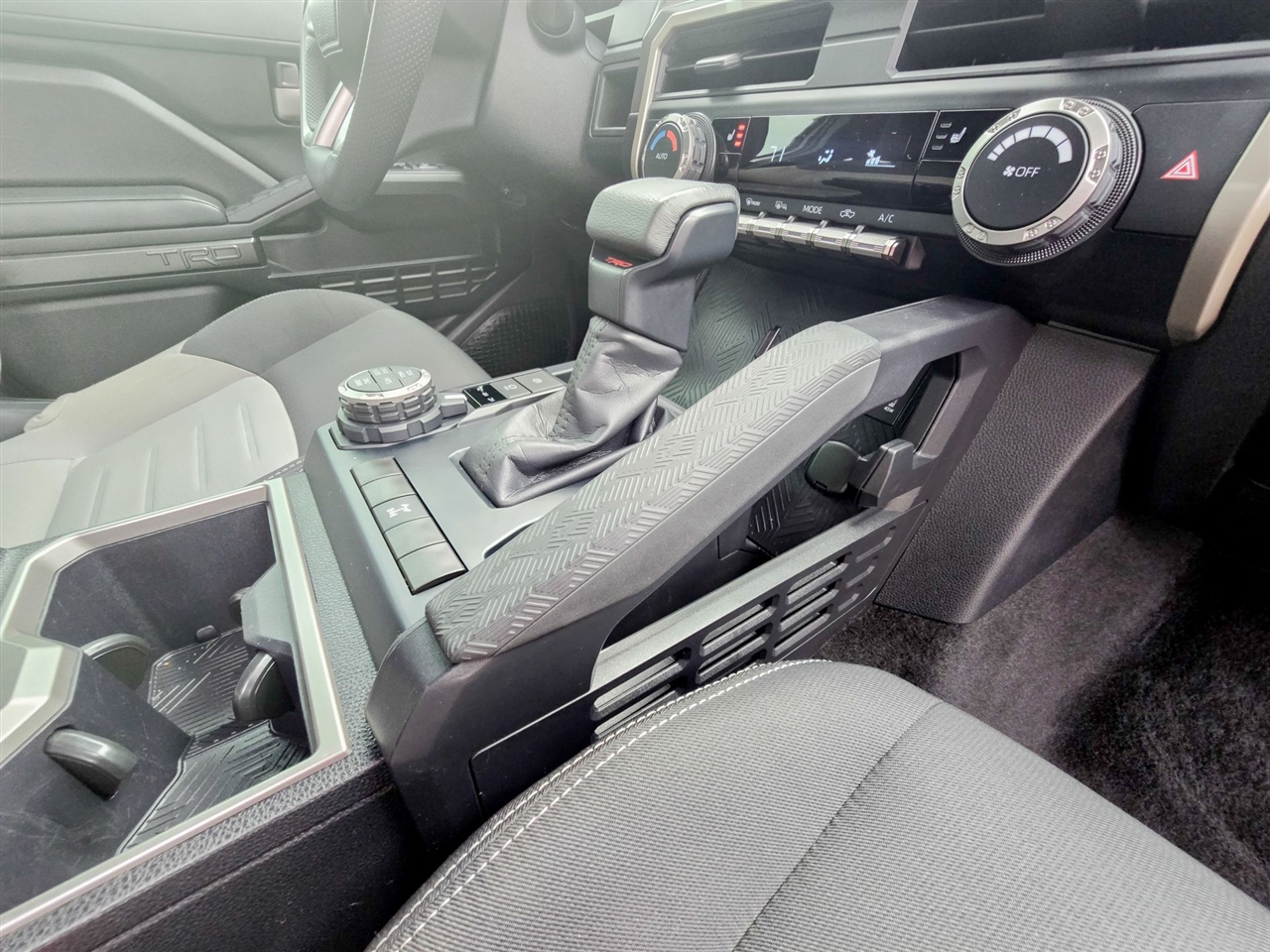 Toyota Tacoma 4WD  2024