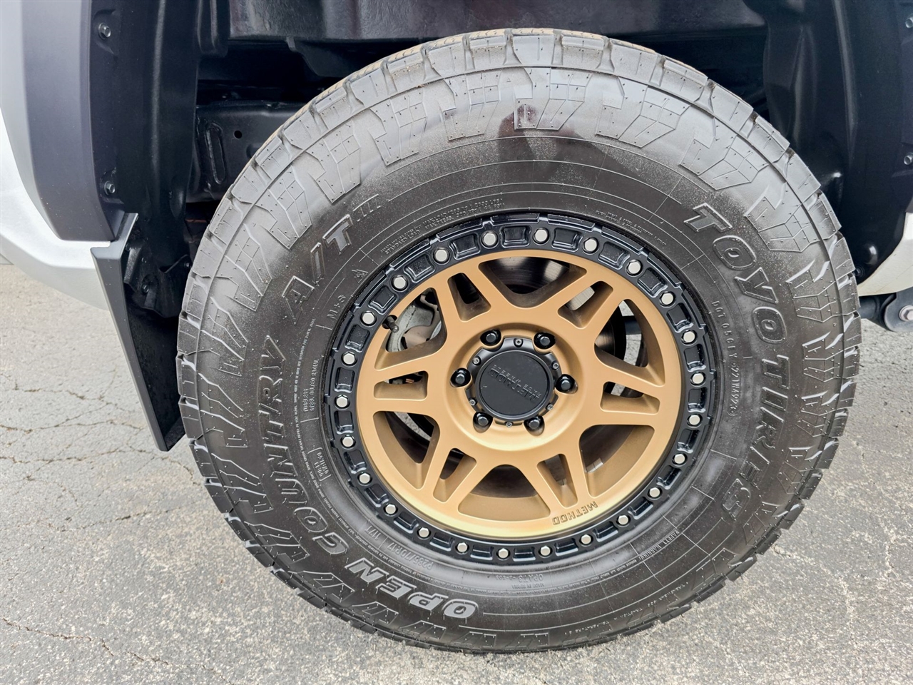 Toyota Tacoma 4WD  2024