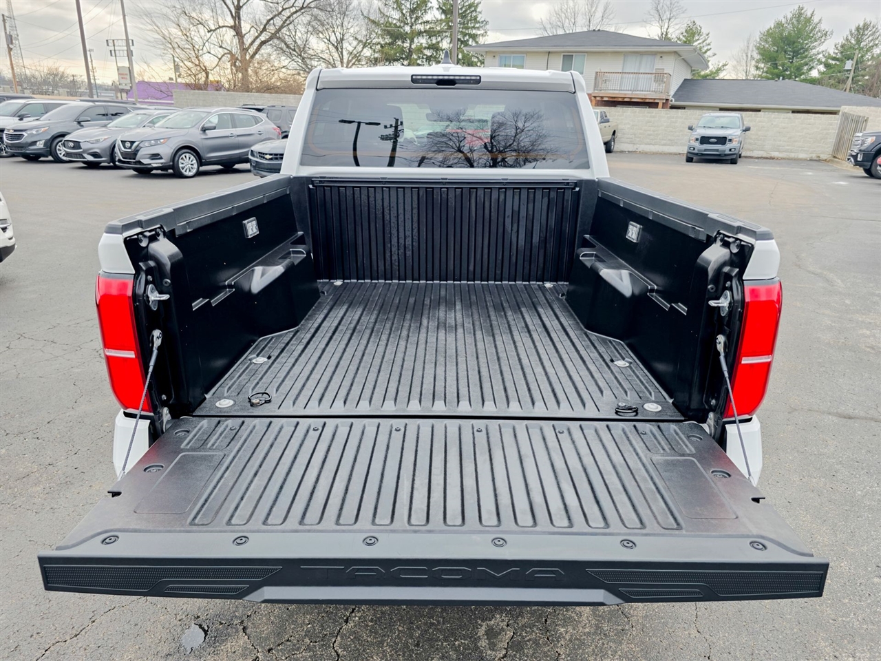 Toyota Tacoma 4WD  2024