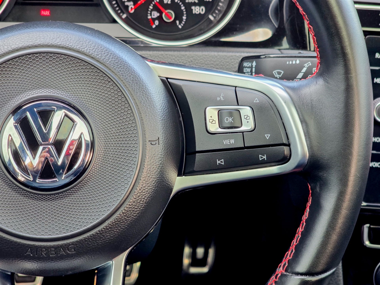 Volkswagen Golf  2019