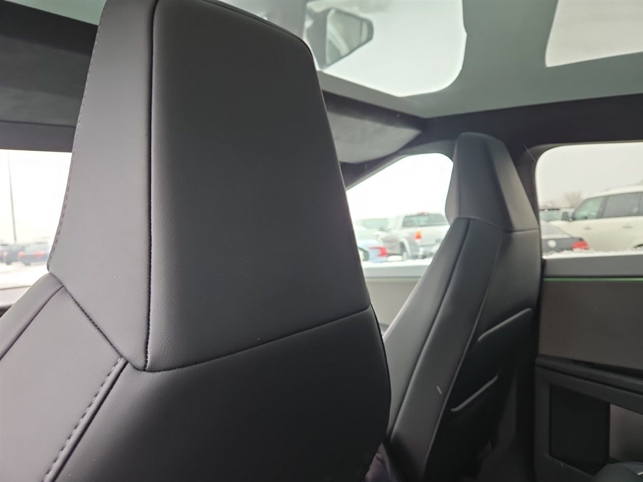 Tesla Cybertruck  2025