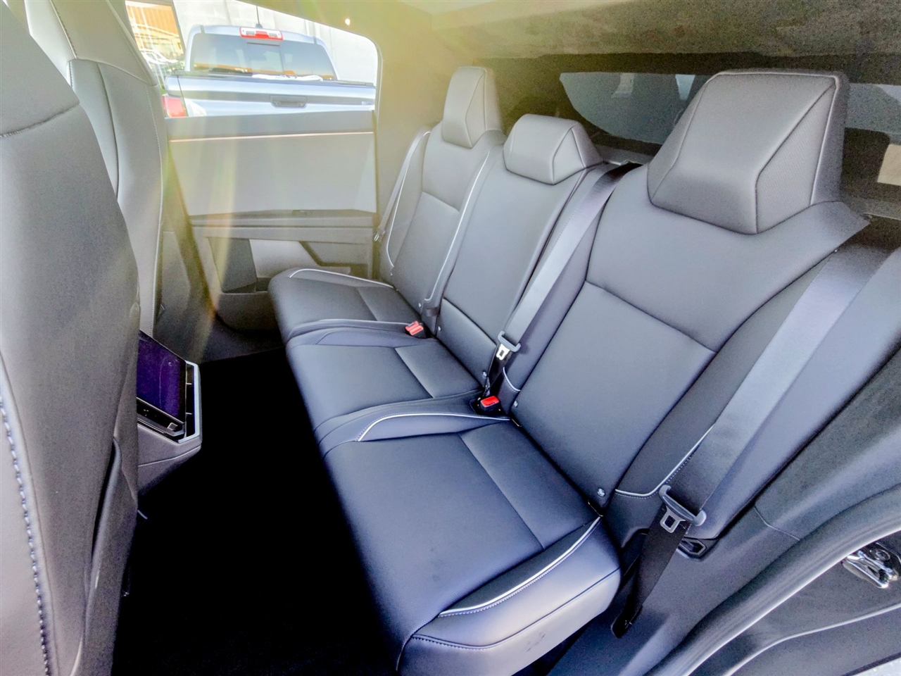 Tesla Cybertruck  2025