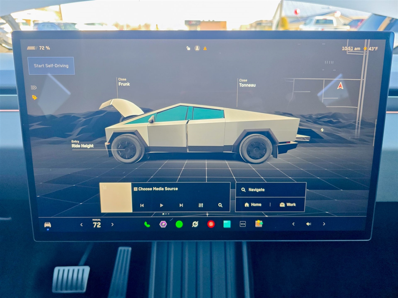 Tesla Cybertruck  2025