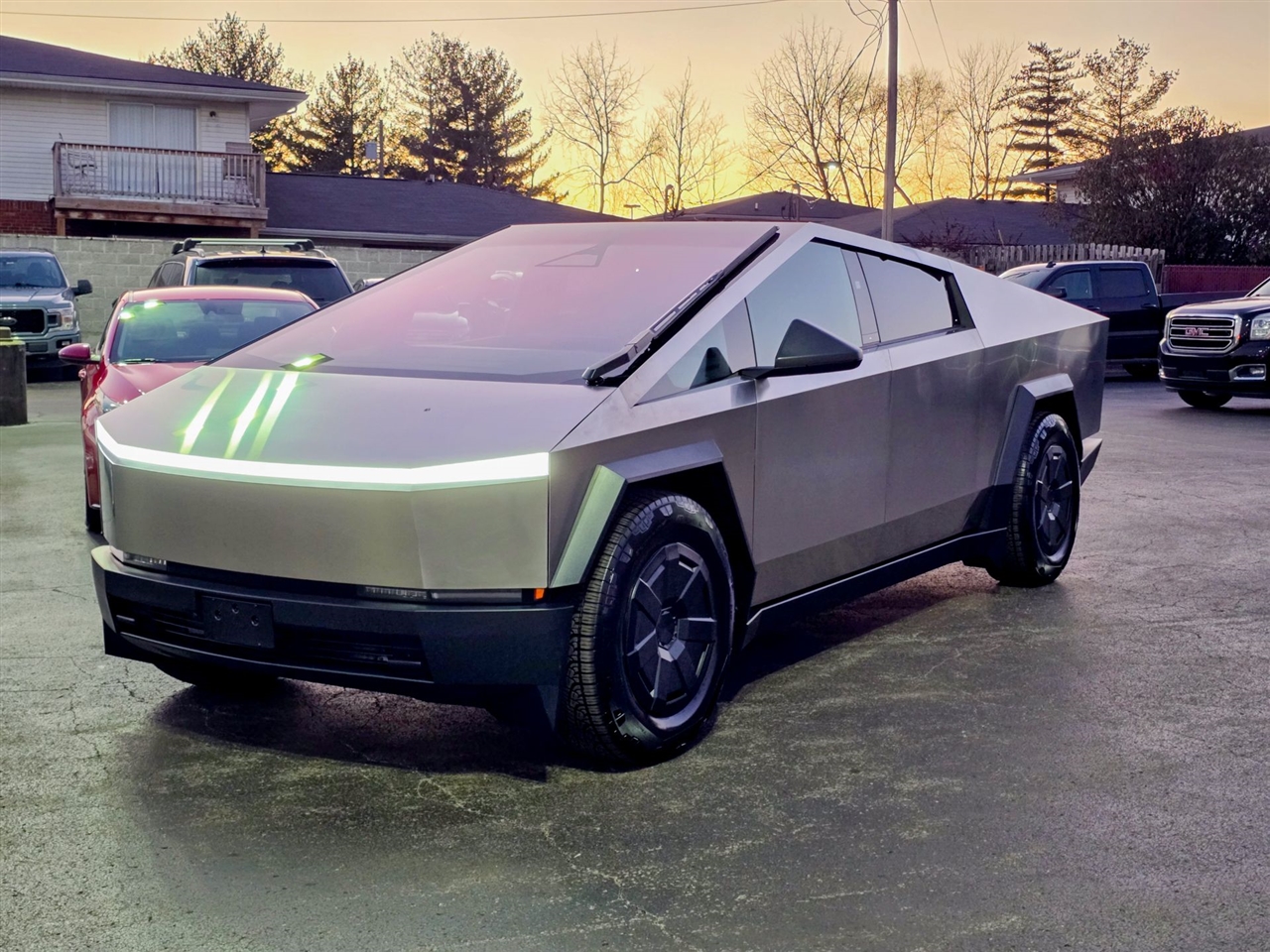 Tesla Cybertruck  2025