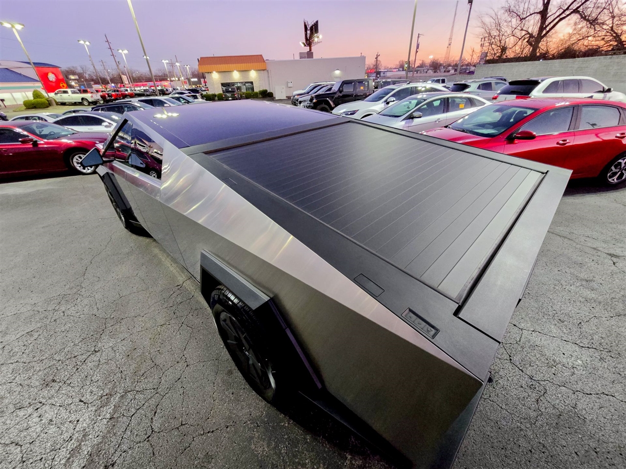 Tesla Cybertruck  2025