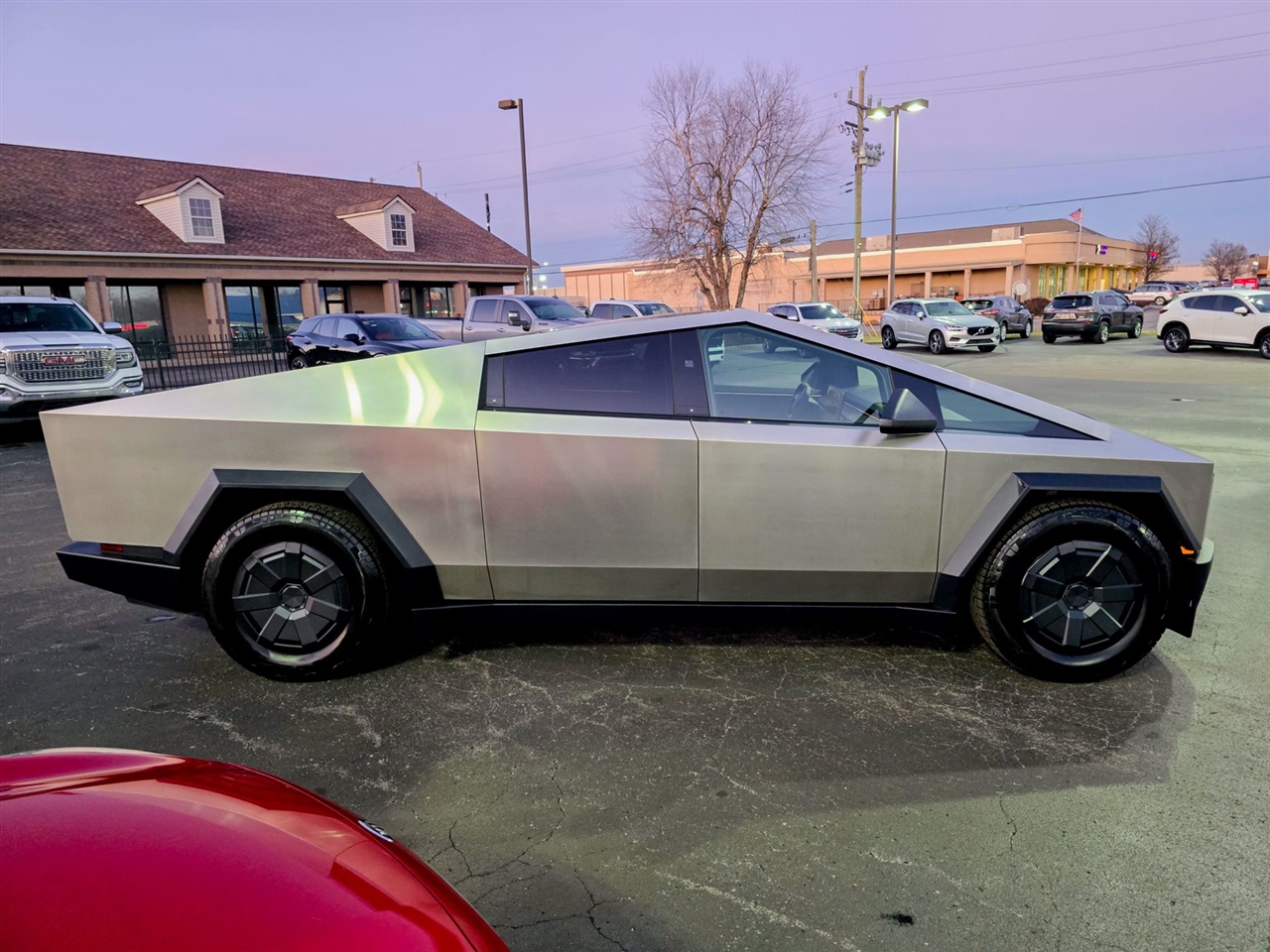 Tesla Cybertruck  2025