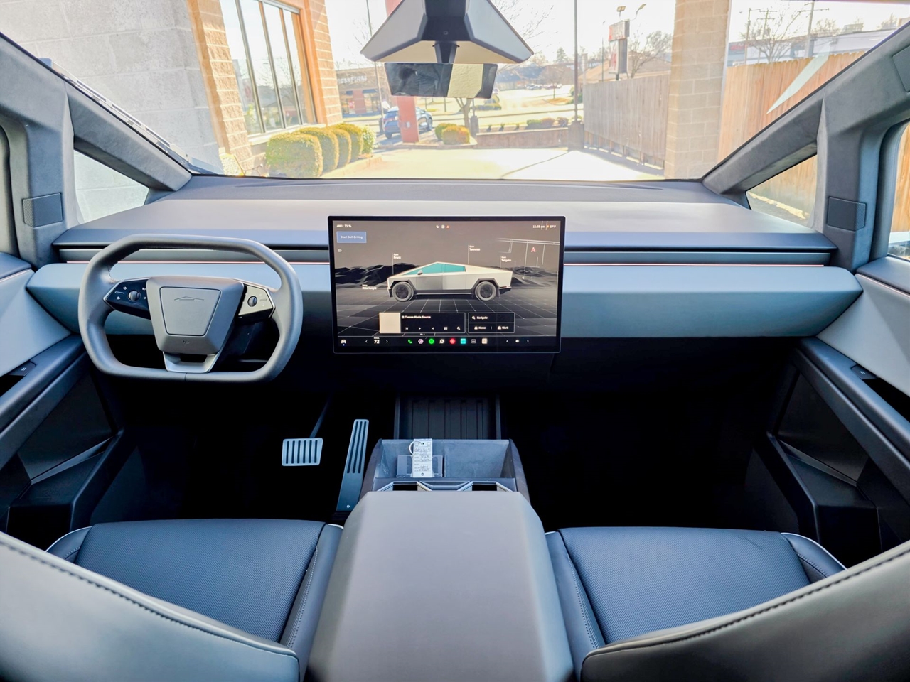 Tesla Cybertruck  2025