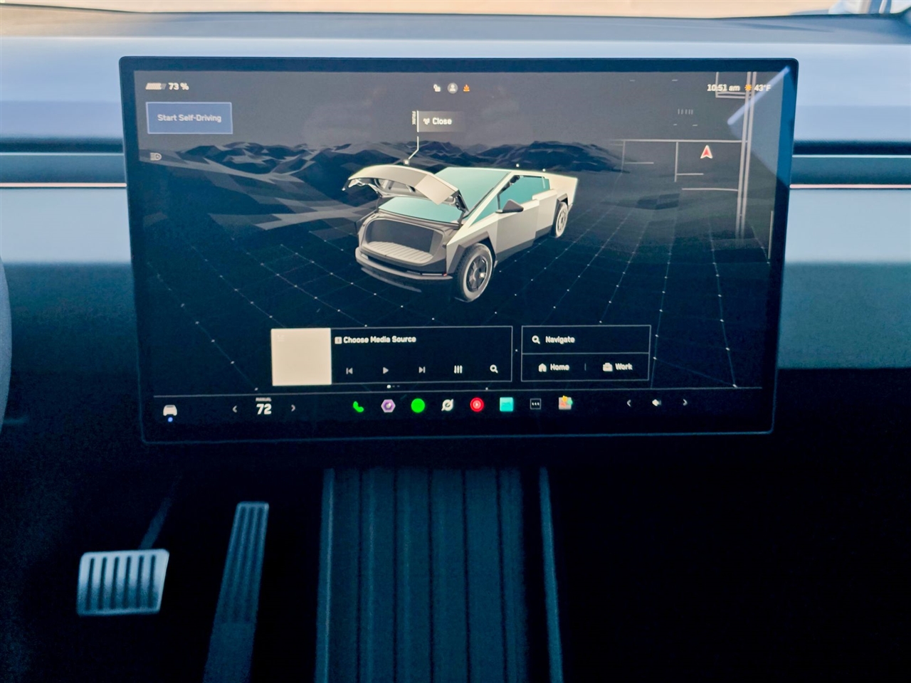 Tesla Cybertruck  2025