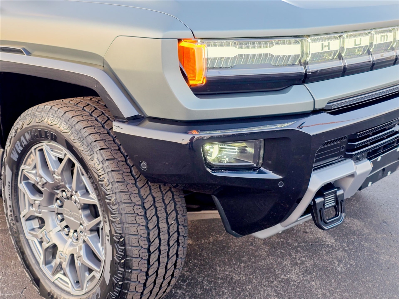 GMC HUMMER EV SUV  2024